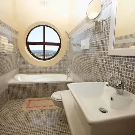 3 Bedroom With Private Pool & Views